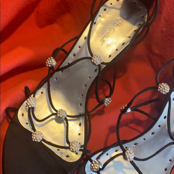 Shoes - Picture 2 of 5